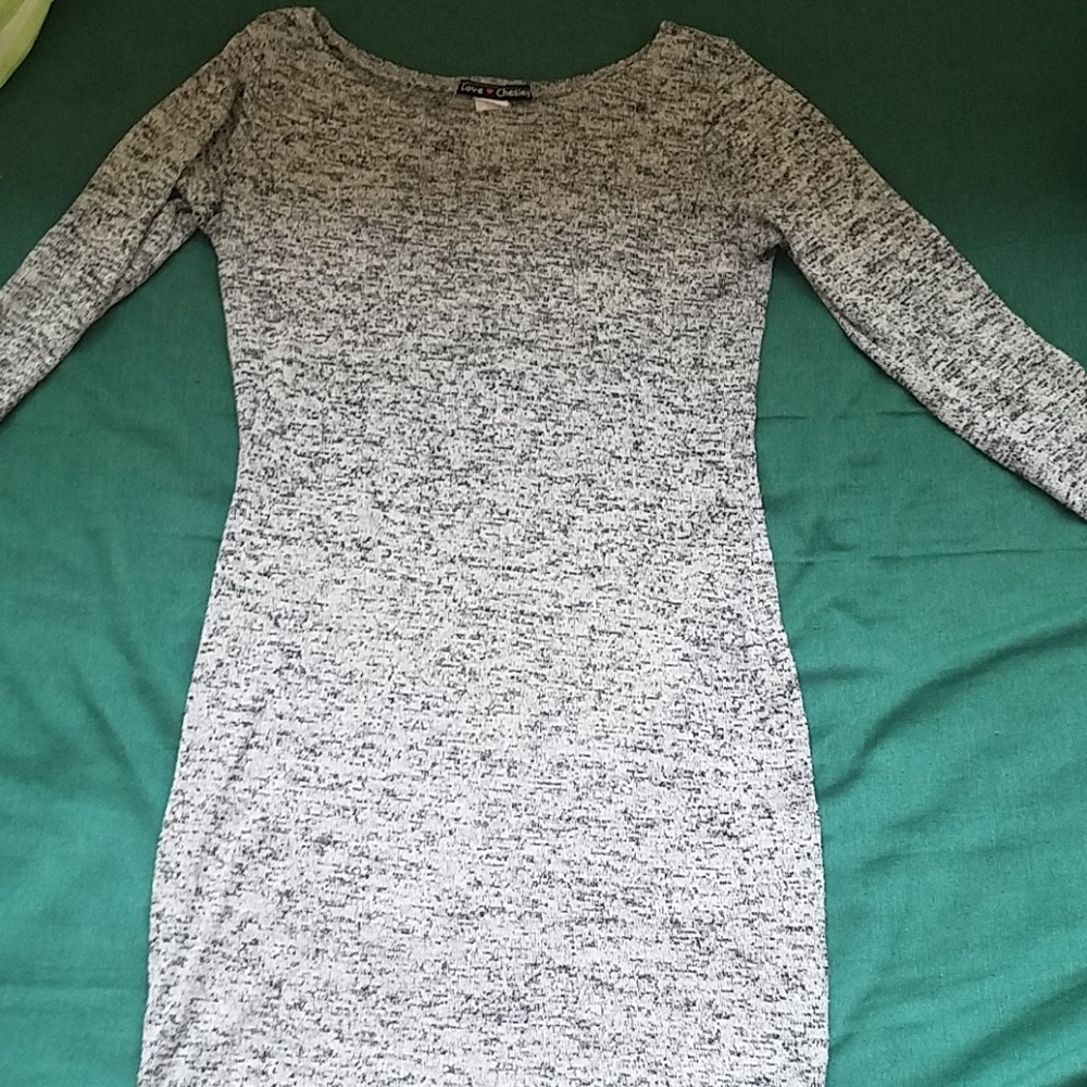 Grey quarter sleeve shirt